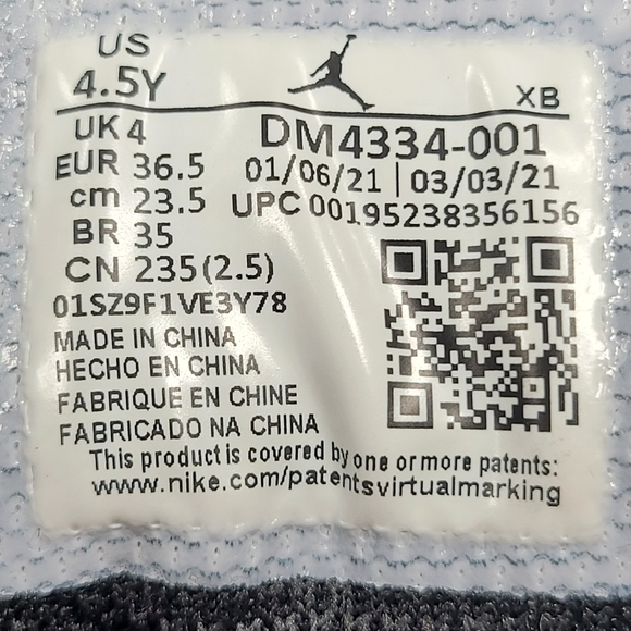 Air Jordan 1 Mid SE GS Crater Black and Blue Sneakers Size 4.5Y - Picture 9 of 9